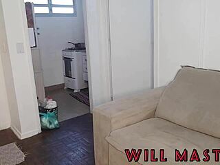 Delivery guy fucks BBW client Stellastill's ass on delivery