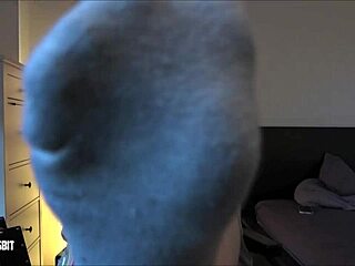 Lou Nesbit and Lia Louise get feet licked