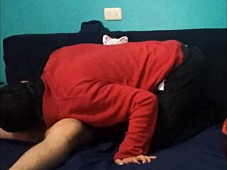 le hago una manada a mi amigo hetero