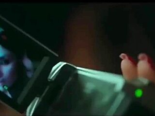 Kareena Kapoor Enjoys Hard Fucking