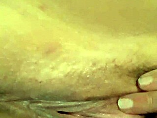 hey its amber enjoy me playing with myself!