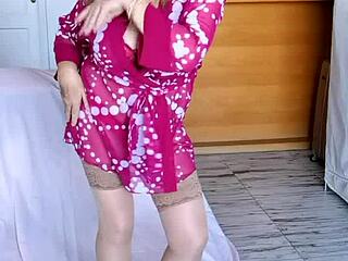 Mariaold Needs Your Cock, See What I'll Do With My Big Tits 😘