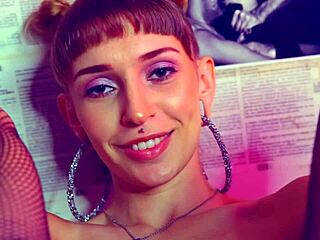 Bia romanxxx enjoys stretching her body with a lollipop inside