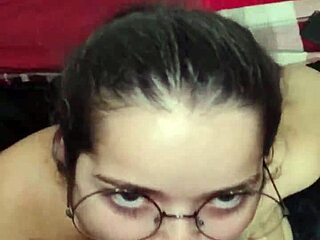 i just got out of the shower and white moon came to suck my big cock for a facial