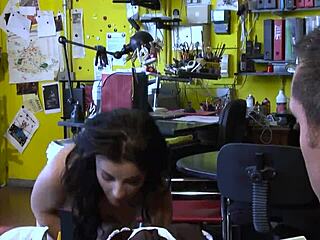 Young intern offers tight pussy for corporate internship chance