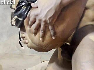 Today this ninfeta smokes and rides my thick monster cock