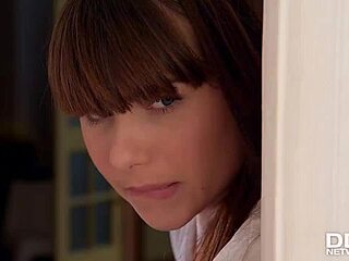 Luna Rival Rebecca Volpetti Wild Threesome