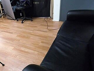 Is Samantha ready for this mature milf casting interview?