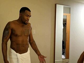 Horny Yum Bounces Plump Ass On Rome Majors' Big Cock!