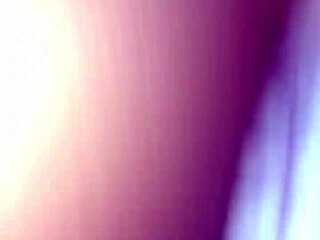 Slim guy vs big booty mami