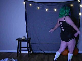 beetlejuice cosplay with big tits striptease