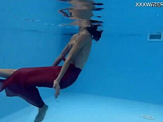 Tiny Hungarian teen 18+ hermione ganger shows tight pussy in pool