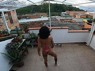 Posando Bien Puta Mostrando Mi Culo Con Ganas De Una Buena Verga Medellin Colombia