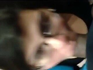 Gordita Saborea Enorme Polla De Nerd Amateur