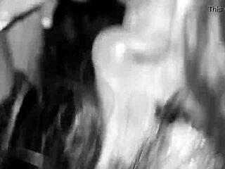 i see shemale noir in homemade scene