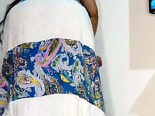 bluee squirts on skirt and pisses for you