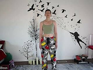 Yoga Lesson Turns Into Hardcore Fucking With Big Ass Babe!