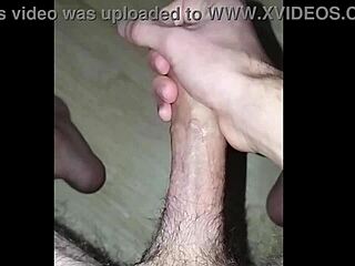 i masturbate and cum on webcam 84