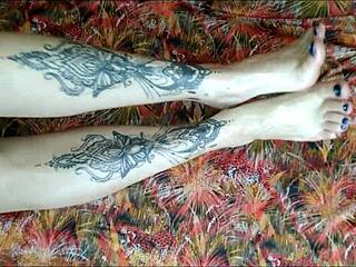 i pour oil on my feet for you