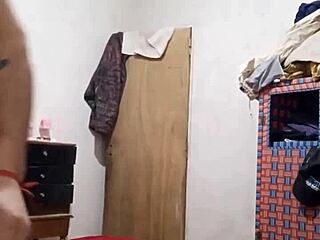 Me visita mi amigo bisexual activo con shemale anal