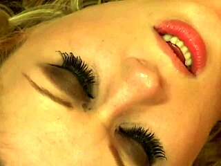 Aaralyn barra squirts after passionate sex