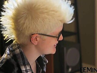 Feminge 4K - Redhead Lesbian With Big Tits Enjoys Pussy Licking