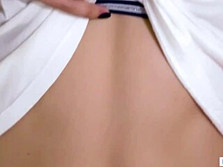 teen lesbian got tricked by a spoiled bitch... damn! 😡