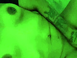 Bobbi Jo88 and Wet Shaved Mature Voyeur