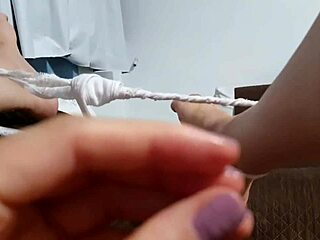 i smell pussy with cum on her leg