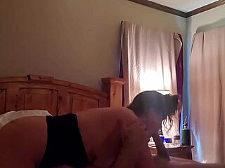 Amateurs explore homemade pussy licking and sex