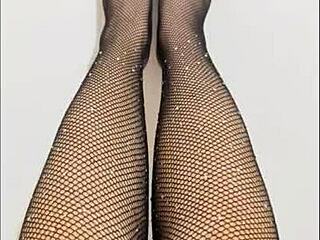 Can These Sexy Slender Legs Deprave You in Public? Depravedminx's Solo Fetish with Licks, Orgasms, Cunilingus, Masturbation, and Feet.