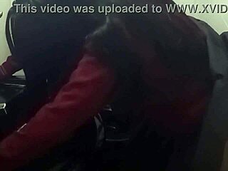 C�mara graba a alumnos en el ba�o del instituto encontramos un ba�o solo cogiendo con alumna en el ba�o video casero