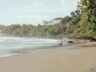 Babes Julia Roca Dominates in Pantyhose!