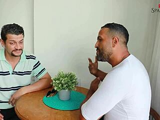 Espanhola e Pizza Ends in Wild Latina Double Penetration with Big Ass Milf