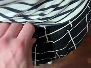 I rub stepsister's pussy with my cock for handjob and cumshot