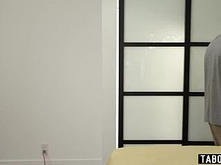 Cheerleader Braylin Bailey caught touching herself by stepbro's friend in uniform scandal