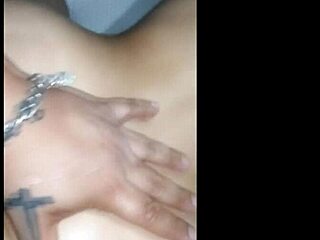 i go to my girlfriend's house for massage and end up fucking her