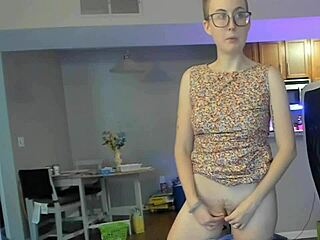 spy cam captures my number one fetish sph session