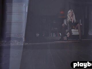 i'm a big boobs blonde milf lindsey gayle evans stripping off lingerie to show my naked body