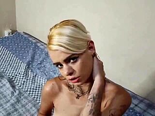 Russah Gostosa Se Masturbando Até Gozar