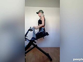 sporty blonde does solo workout masturbation
