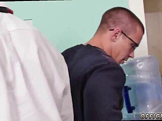 Samantha Makes Pussy Sundae Dessert Fun