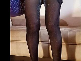 Pee Play in Shiny Pantyhose Free