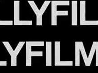 i lick that sexy pussy in hot lesbo sex