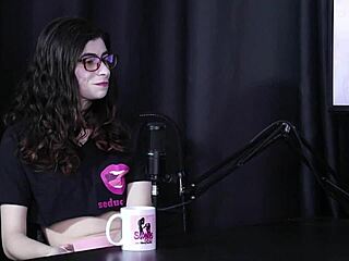 Começou Focando No Dinheiro E Além De Ter Suas Preferências Não Liga Para O Que A Pessoa Tem Nas Pernas E Quando Transa Com A Ex - Yumi Trap Transsexual Sheer Red