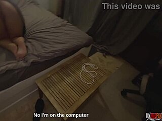 I fucked stepmom during VR game, cumming on her ass