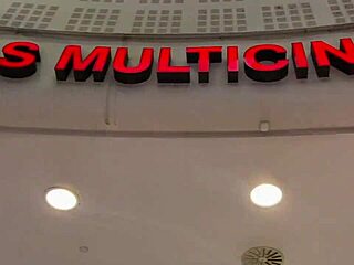 hey, wanna blow in a public mall wc?