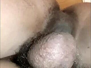 Me la cojo toda y le encanta el anal en grupo