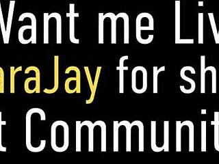 Sara Jay passionately tongue fucks Aria Carson