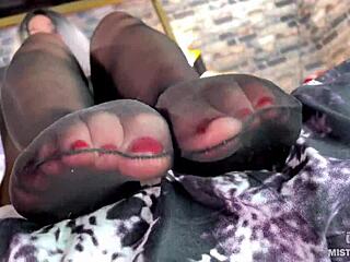 my goddess toes tease in black pantyhose